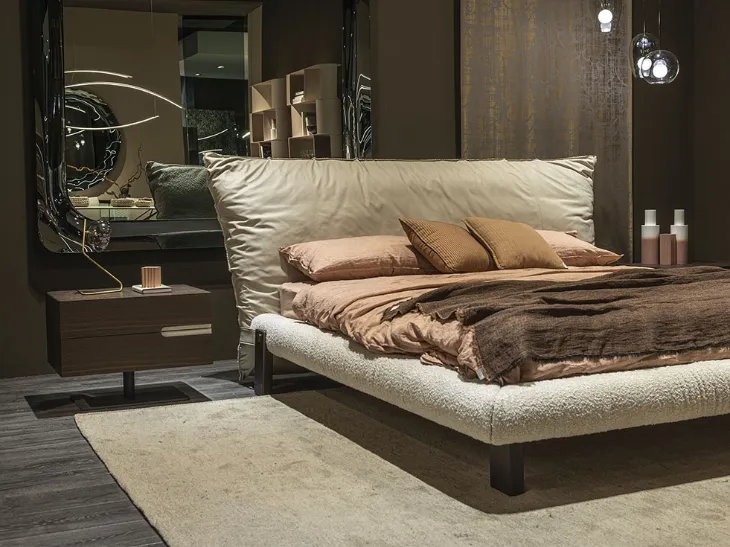 Letto di design Pascal in pelle e tessuto di Cattelan Italia